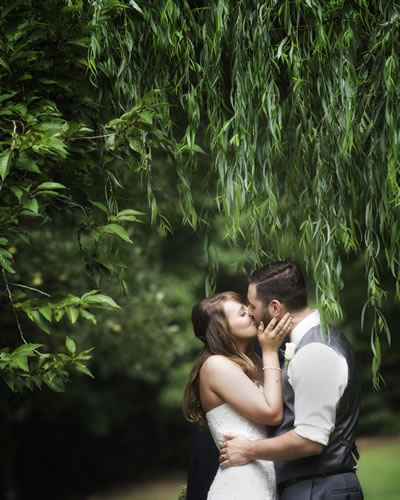 Kiss Under Weeping Willow